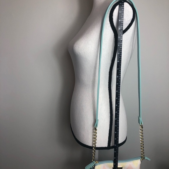 Betsy Johnson pastel crossbody - Picture 2 of 8
